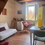 Lantställe La Fratta Art - House